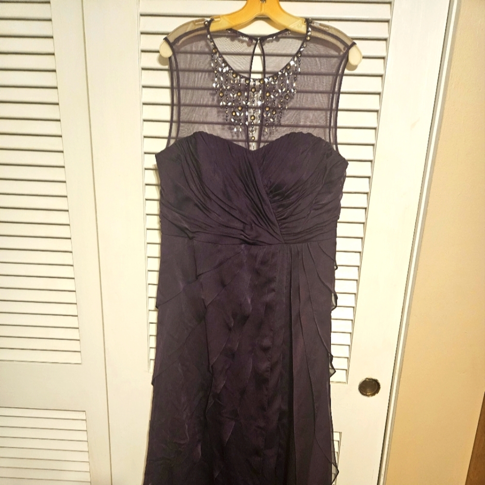Adrianna Papell Elegant Purple Evening Dress, Size 16 Stunning Beading